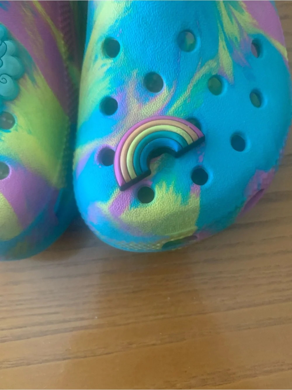 CROCS colorful tie